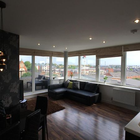 Luxury 2 Bed Penthouse Apartment Near Station London Exterior photo