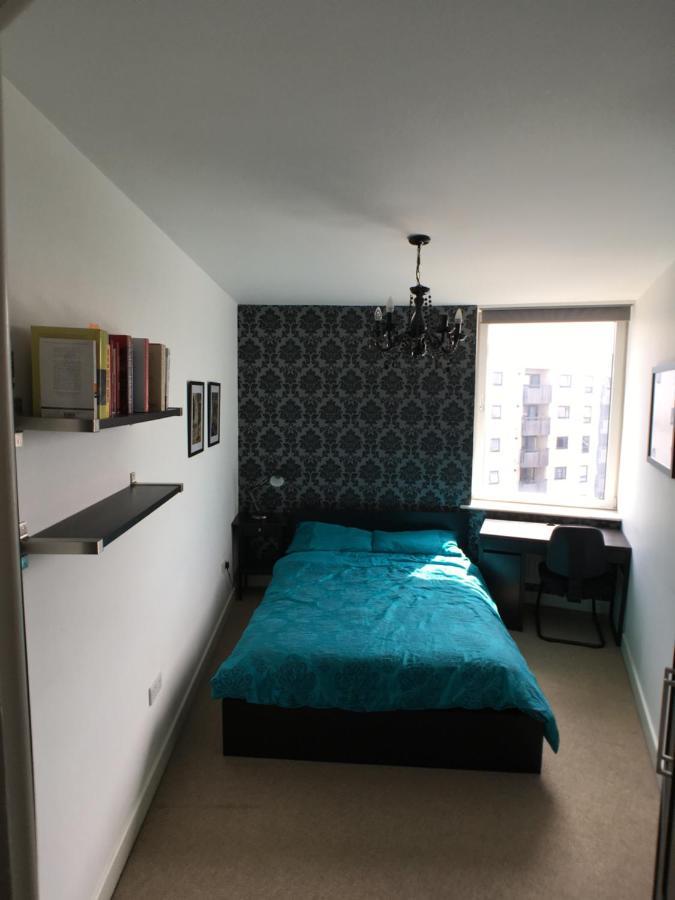 Luxury 2 Bed Penthouse Apartment Near Station London Exterior photo