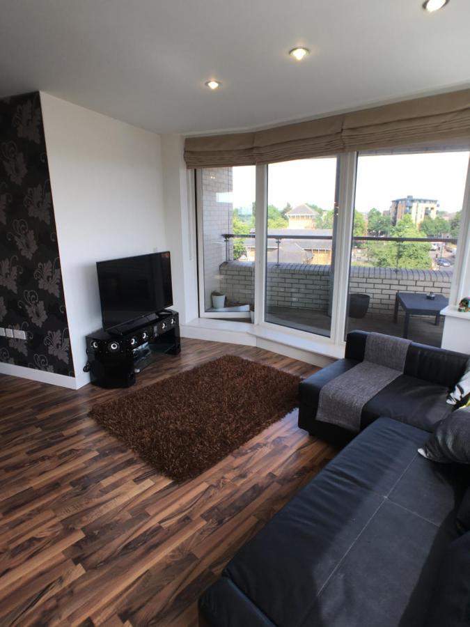 Luxury 2 Bed Penthouse Apartment Near Station London Exterior photo