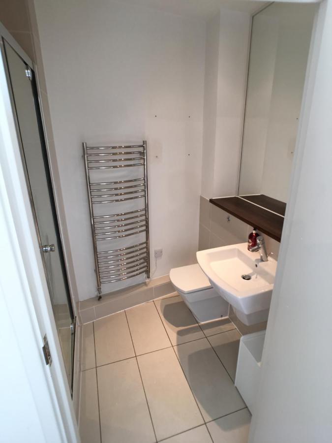 Luxury 2 Bed Penthouse Apartment Near Station London Exterior photo
